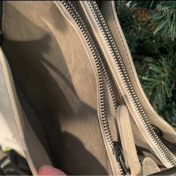 Brunello Cucinelli Suede Medium Bag 💼 - Picture 4 of 8